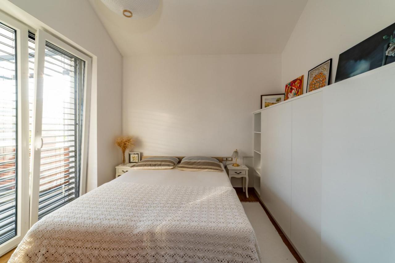 Sunny Hill Apartment Vremski Britof Екстериор снимка