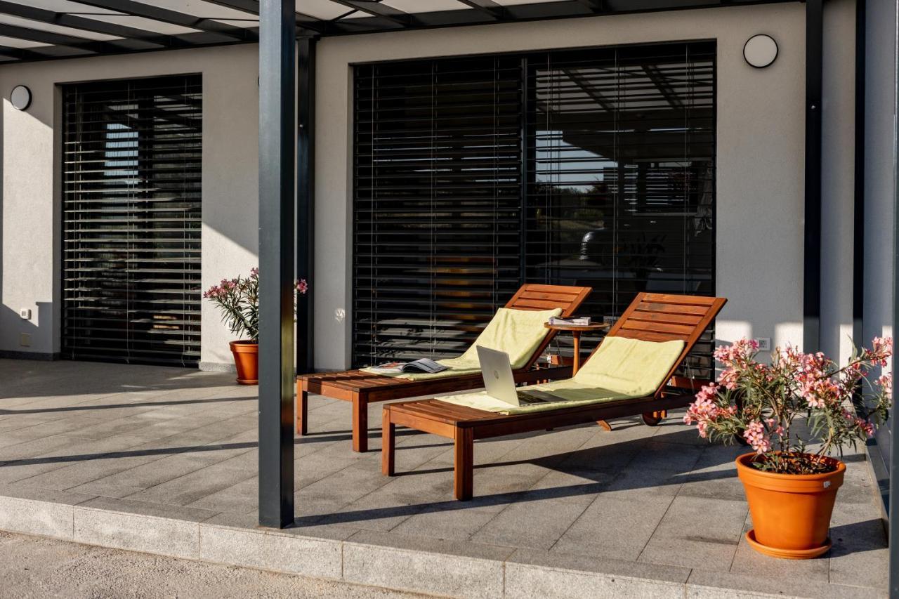 Sunny Hill Apartment Vremski Britof Екстериор снимка